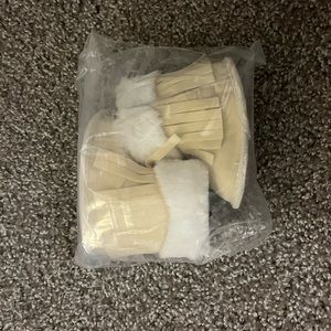 Baby fashion boot 0-6months NWT